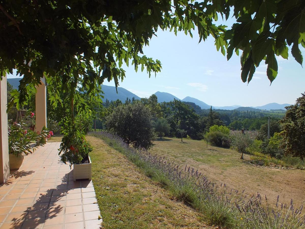 Une Ronce Sous Le Figuier Rousset-les-Vignes エクステリア 写真